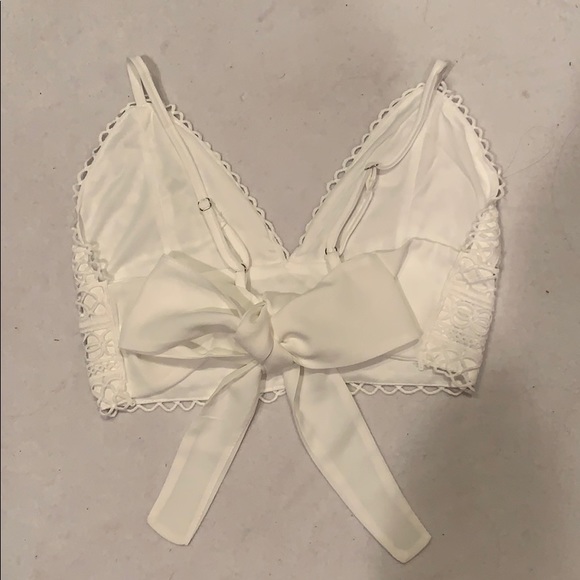 Lace Crochet V-Neck Crop Top White - Picture 4 of 8